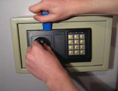 元宝24小时上门开锁公司